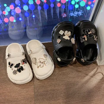 Детская летняя Новая обувь с дырками, украшение своими руками, Черный, белый комплект с мишкой в клетку с бабочкой, тапочки на толстой подошве, два вида одежды